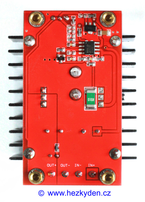 Výkonový DC-DC měnič CN3843A - zdola