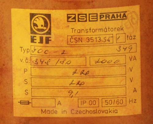 Oddělovací transformátor 2kVA - štítek