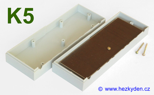 Univerzální plastová krabička K5 s deskou cuprextitu