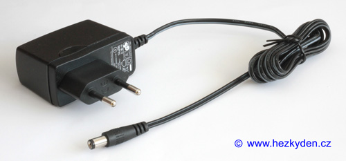 Spínaný zdroj adapter 9V i s kabelem